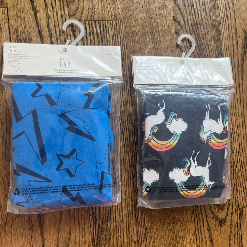 Brand new gap organic cotton pajamas. 3T.